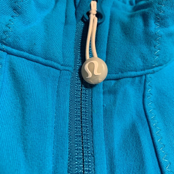 Blue gingham Lululemon define jacket size 4 - Picture 5 of 8